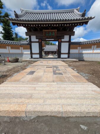 長泉寺様参道工事竣工しました
